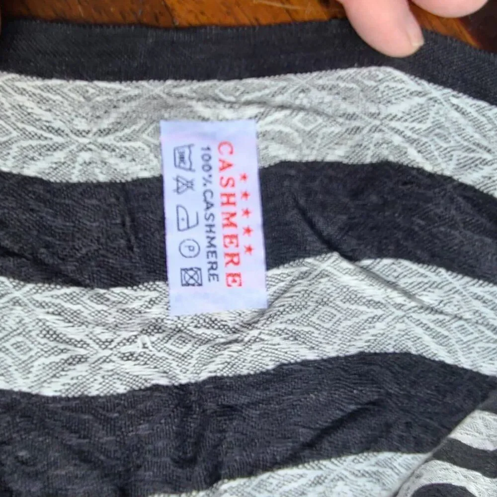 100% Cashmere Pashmina in Silver and Black